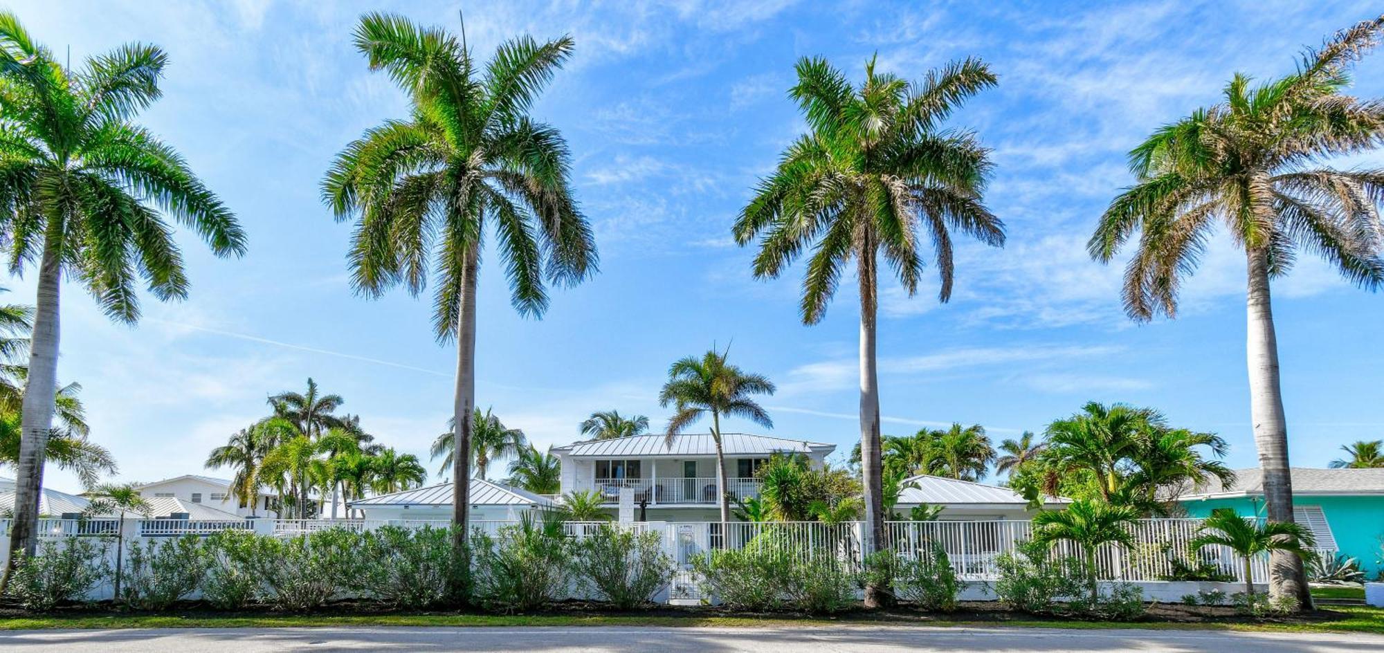 Sunshine Shores Boutique Apartments Palm Beach Shores Εξωτερικό φωτογραφία