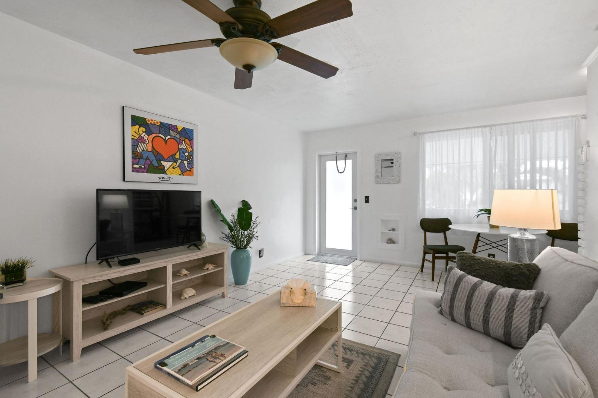 Sunshine Shores Boutique Apartments Palm Beach Shores Εξωτερικό φωτογραφία