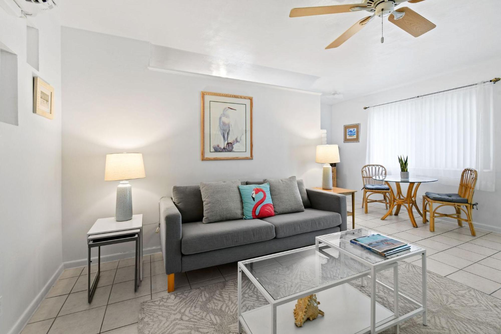 Sunshine Shores Boutique Apartments Palm Beach Shores Εξωτερικό φωτογραφία