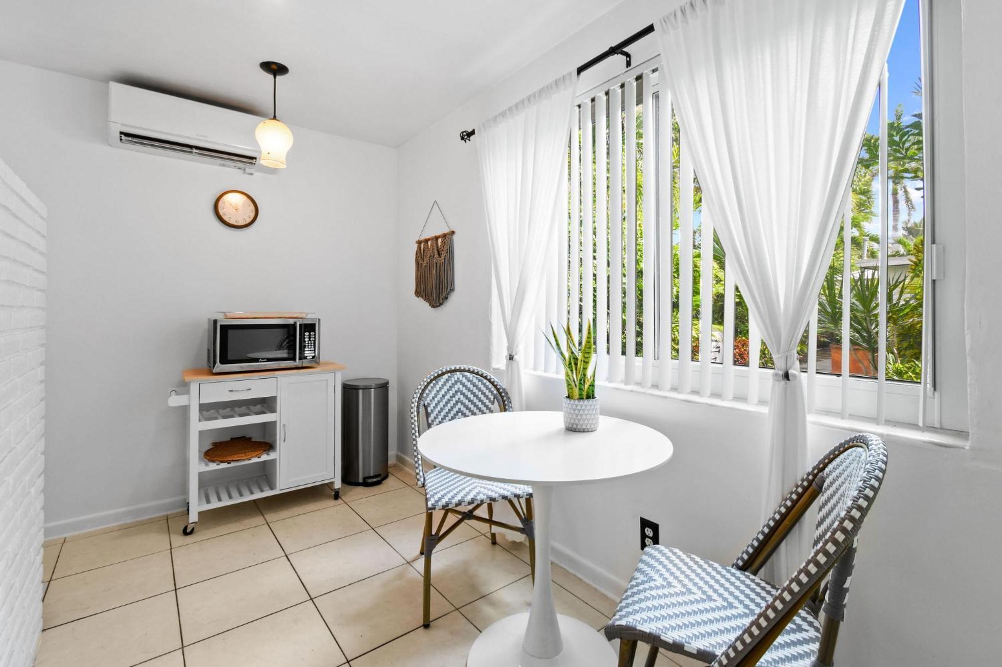Sunshine Shores Boutique Apartments Palm Beach Shores Εξωτερικό φωτογραφία
