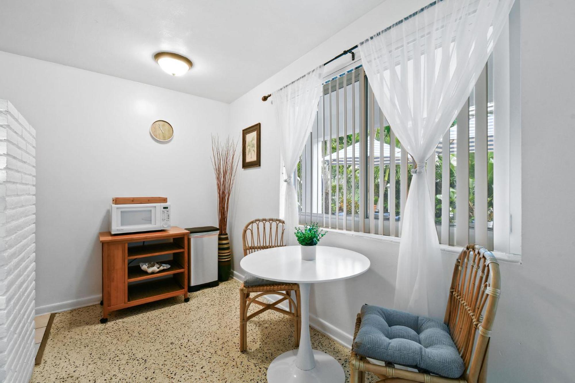 Sunshine Shores Boutique Apartments Palm Beach Shores Εξωτερικό φωτογραφία