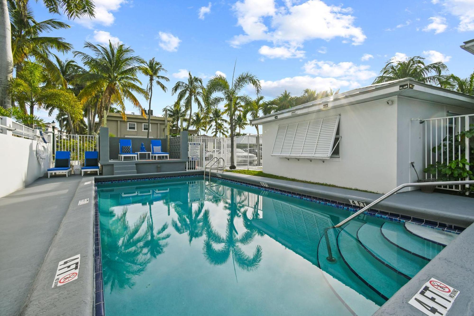 Sunshine Shores Boutique Apartments Palm Beach Shores Εξωτερικό φωτογραφία