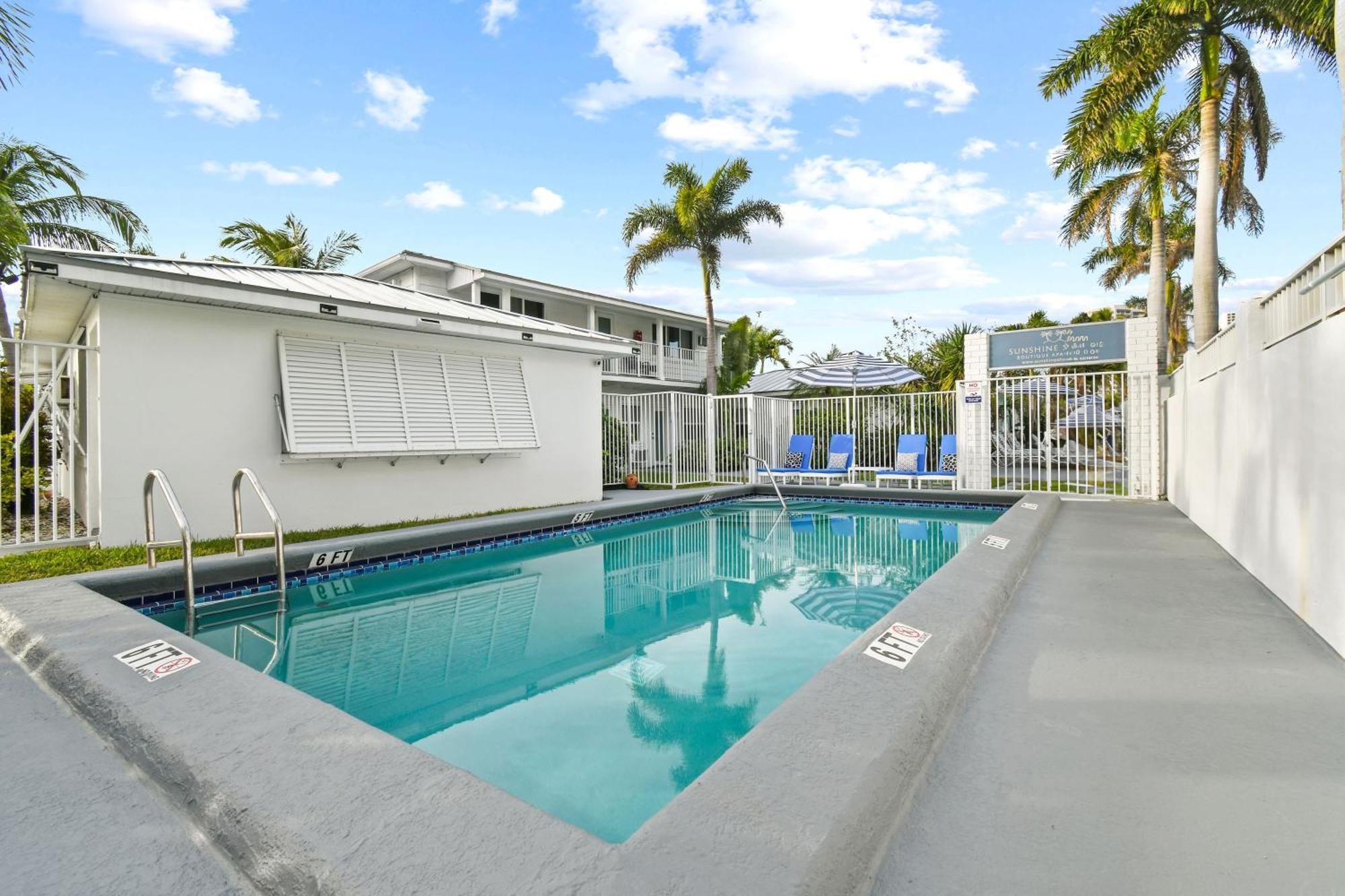 Sunshine Shores Boutique Apartments Palm Beach Shores Εξωτερικό φωτογραφία