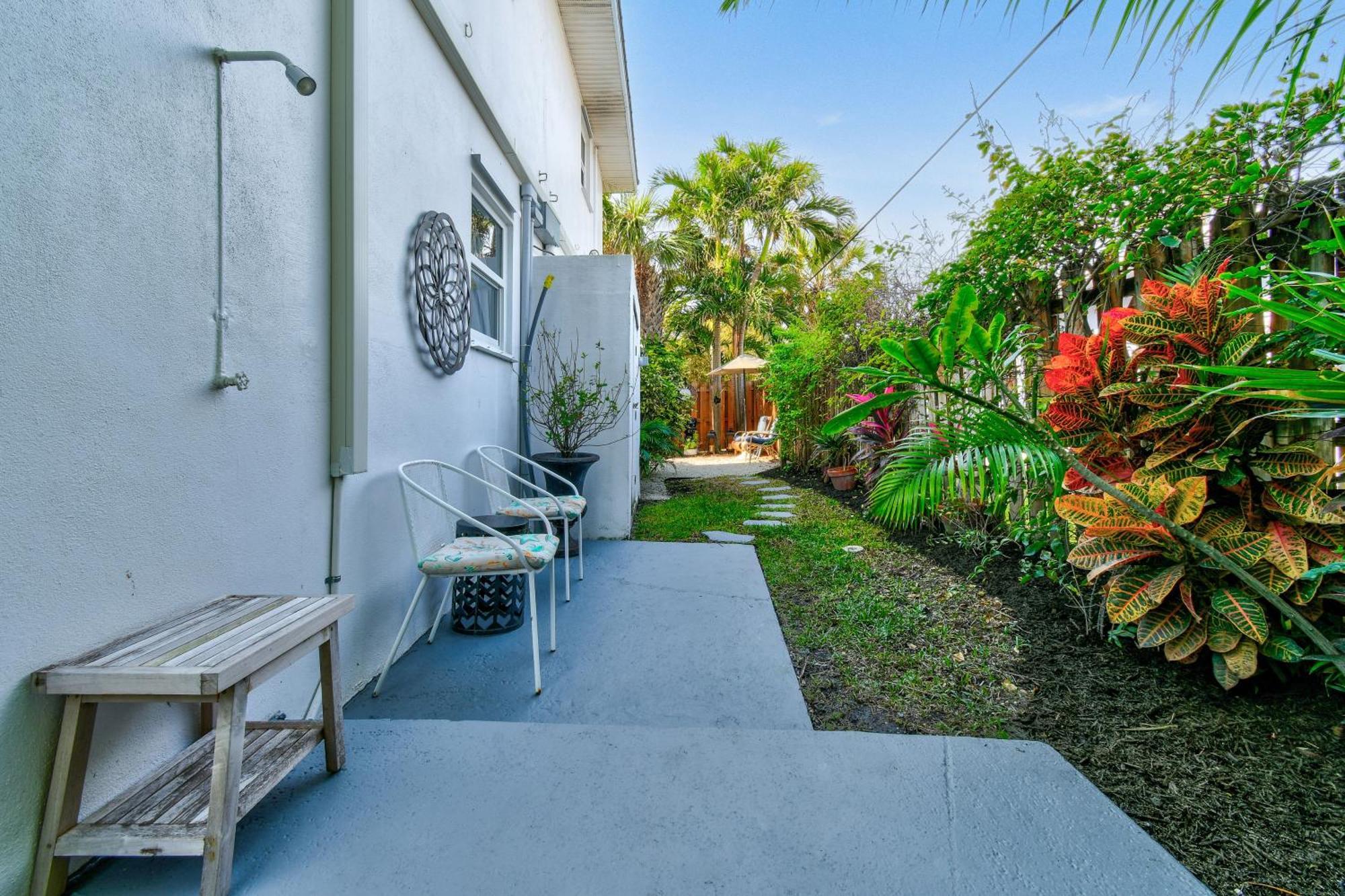 Sunshine Shores Boutique Apartments Palm Beach Shores Εξωτερικό φωτογραφία