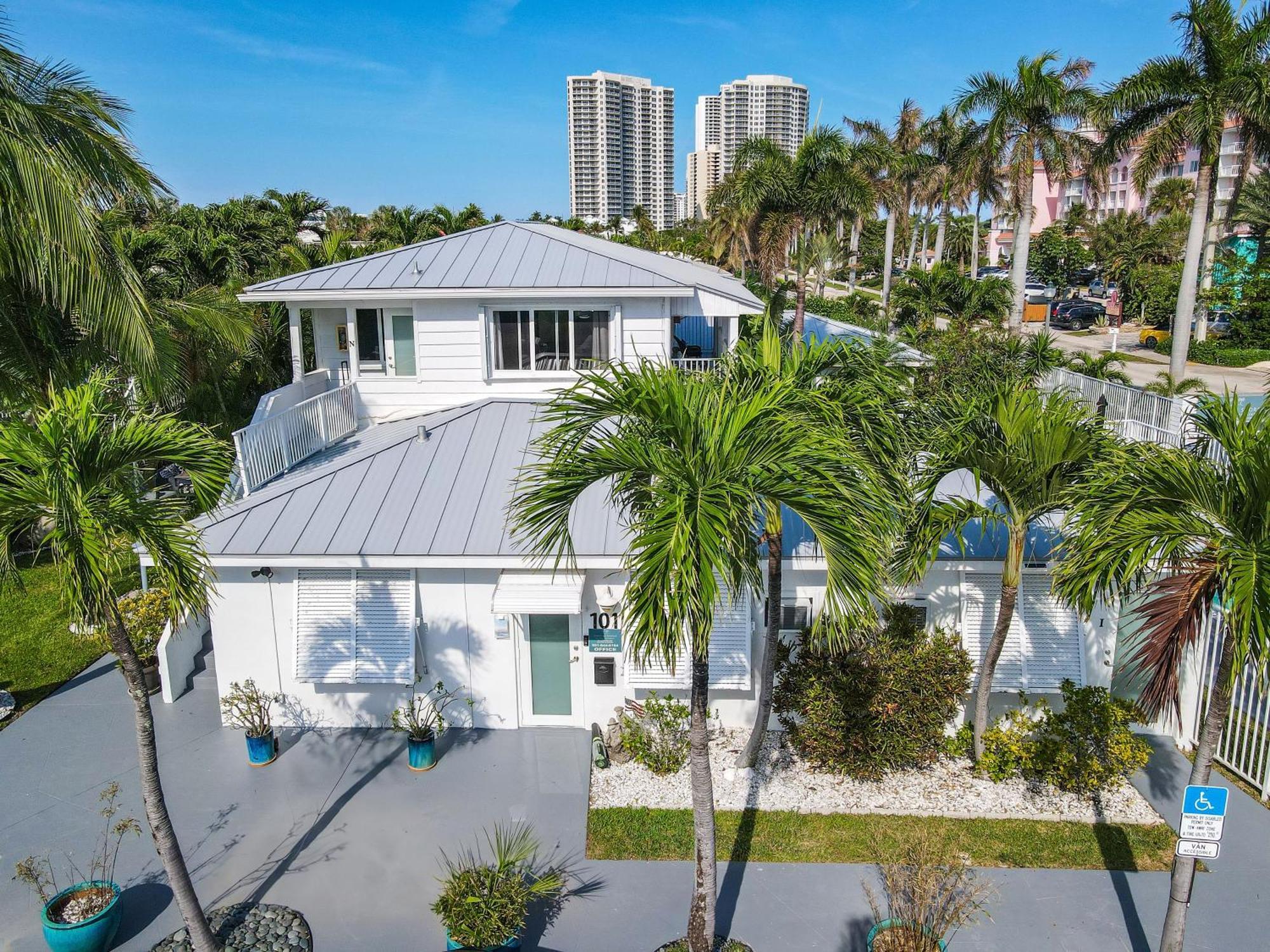 Sunshine Shores Boutique Apartments Palm Beach Shores Εξωτερικό φωτογραφία